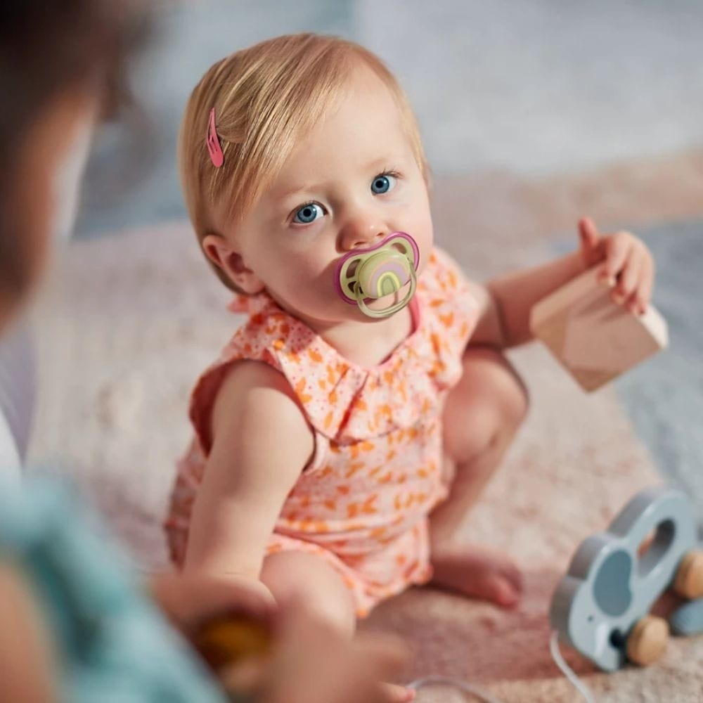 Philips Avent Ultra Air Pacifier, 0-6 Months, Girl - 2 Pieces