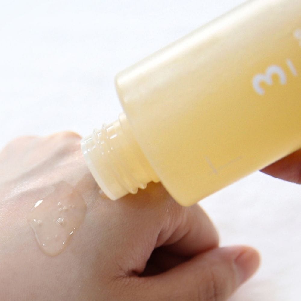 Numbuzin No.3 Super Glowing Essence Toner - 200 ml